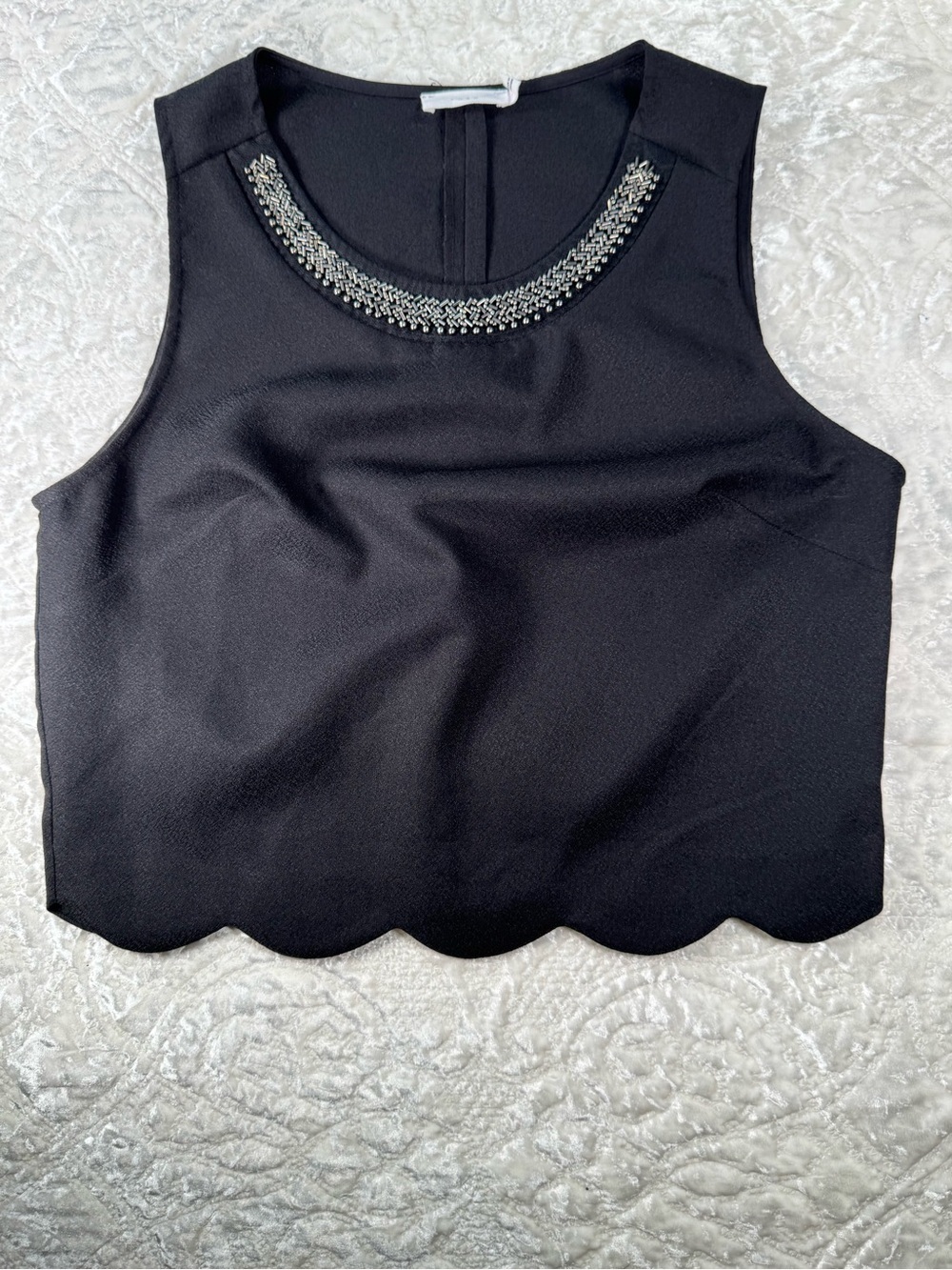 Lush Black Sleeveless Jewel Necklace Scallop Hem Camisole
